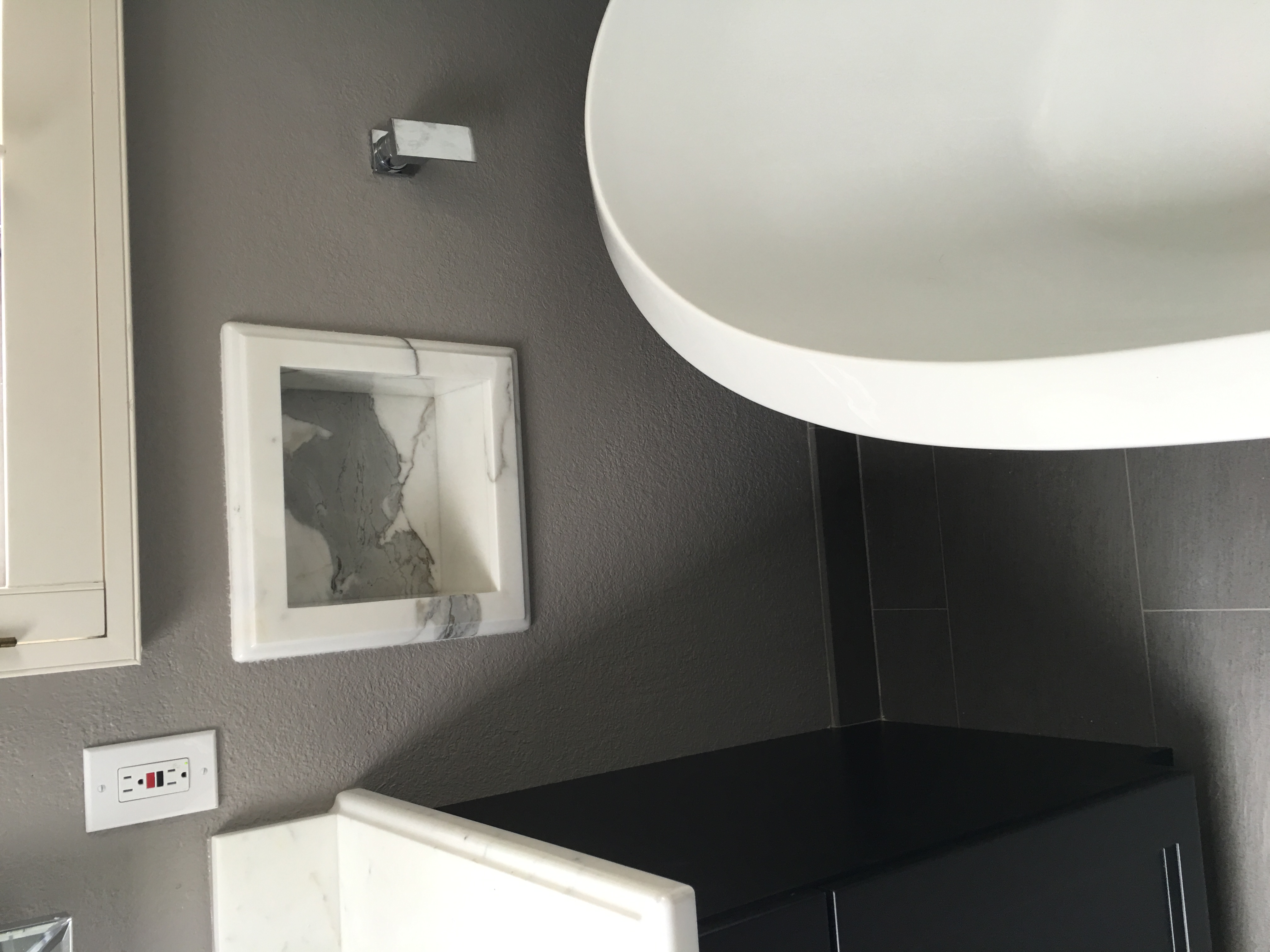 Hayward bathroom Delsur Construction CA